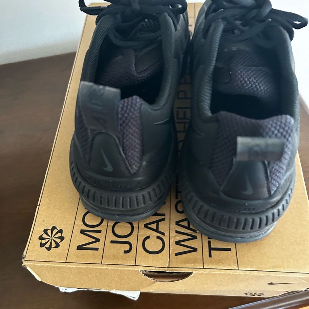 Men Air Nike Genome Gym Shoe View 4